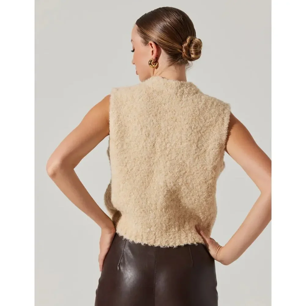 ASTR chunky Edlyn cream sweater vest